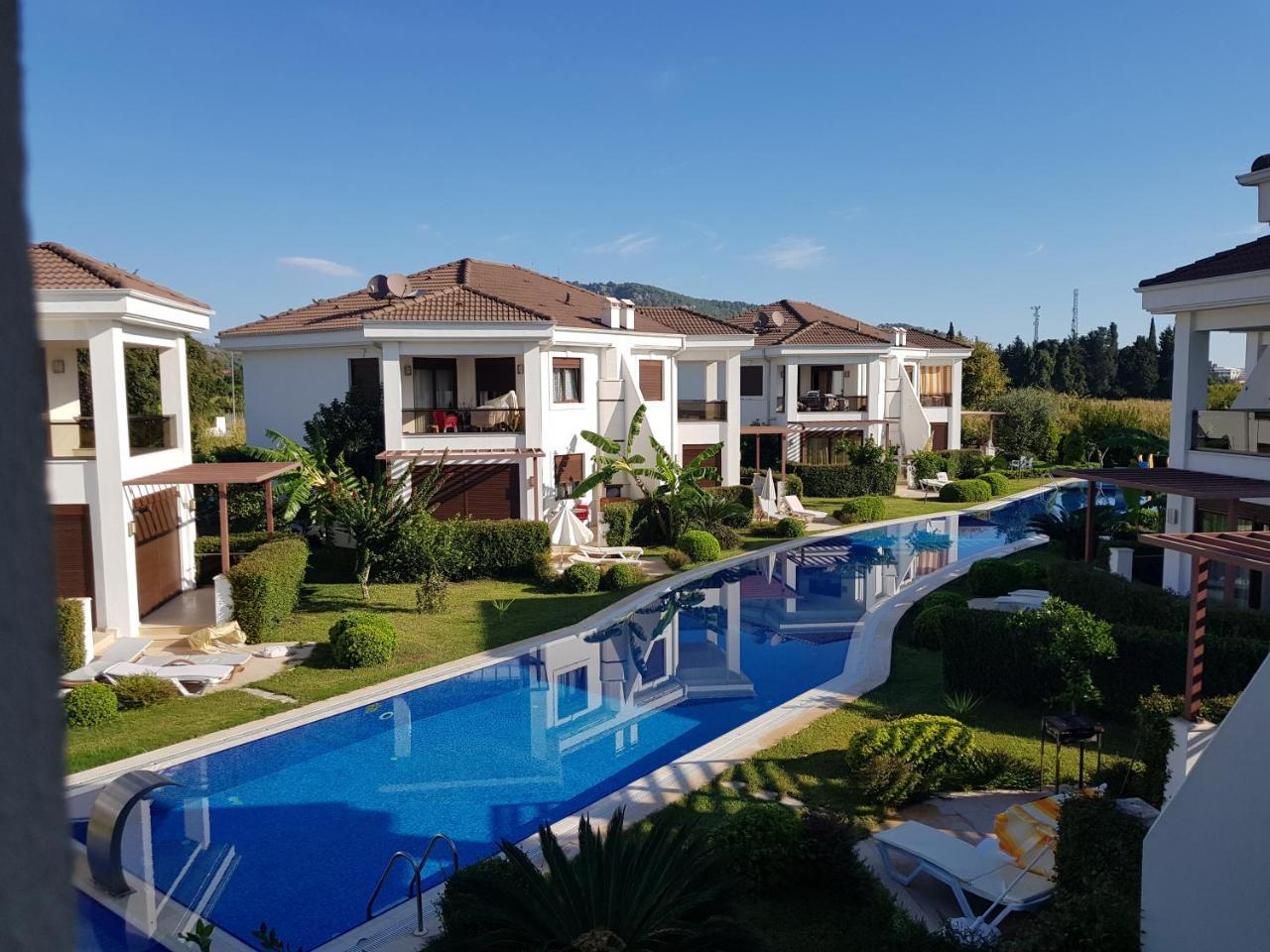 Cristal Villalar Κεμέρ Εξωτερικό φωτογραφία